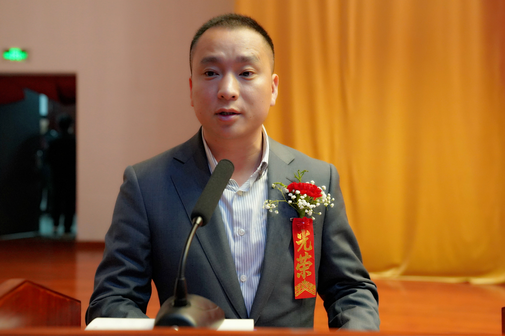 萬鑫精工榮獲“工業企業畝均稅收十強獎”等榮譽